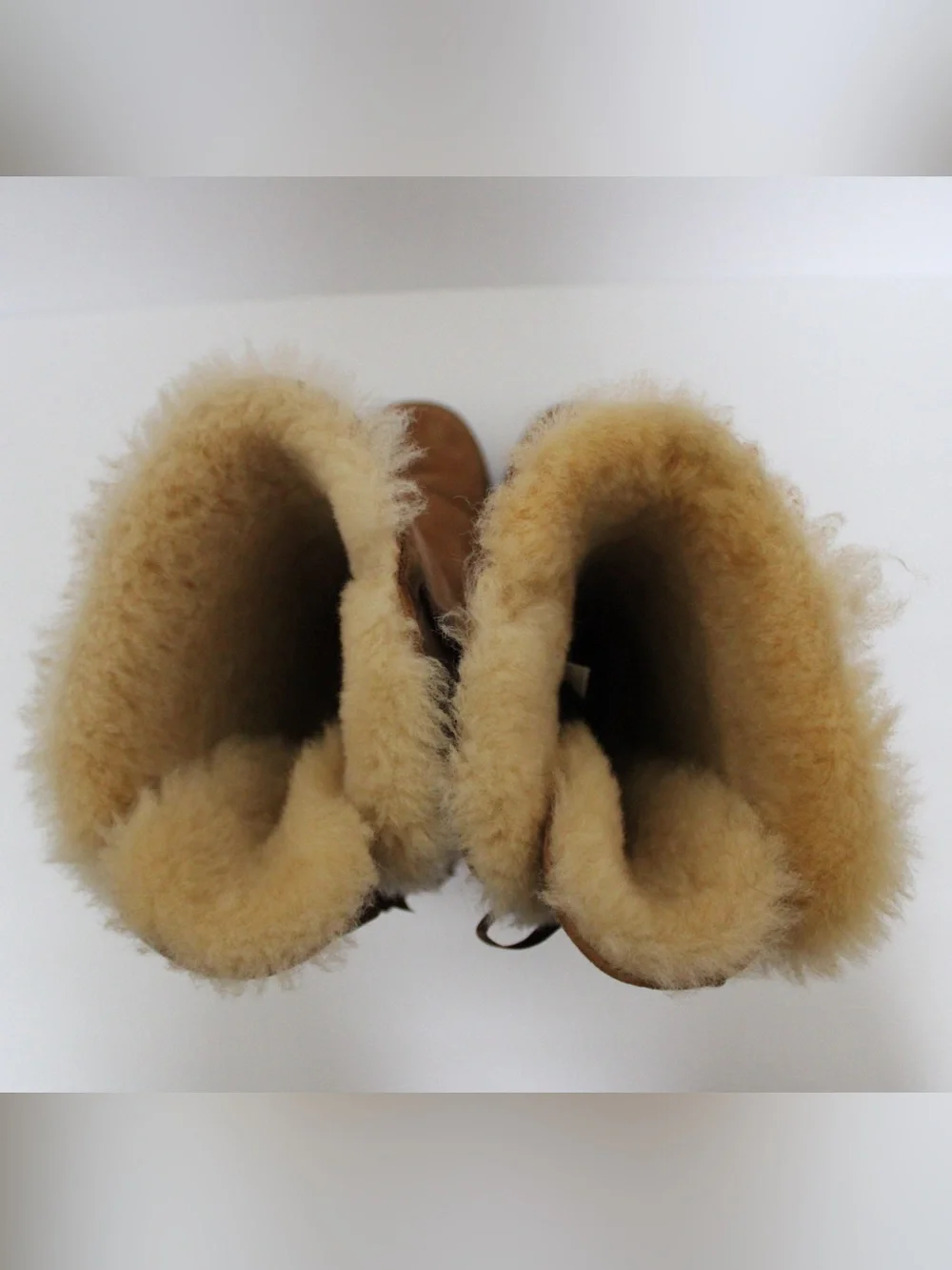 UGG Bailey Bow ll Tall Boots Women’s Size 7 Chestnut Winter Boots